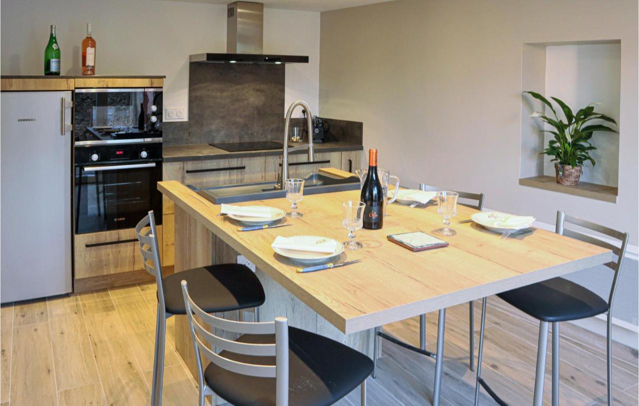 Gorgeous Apartment In Villes Sur Auzon With Wifi Exterior photo
